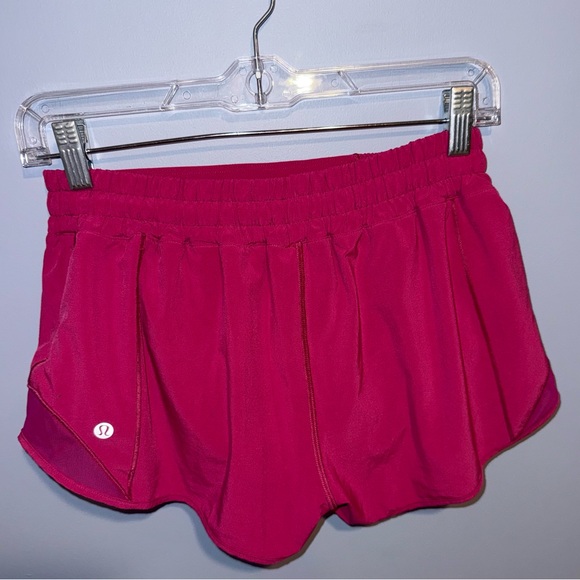 Hotty Hot Low-Rise Lined Short 2.5" Pink - Size 8 - Picture 3 of 5